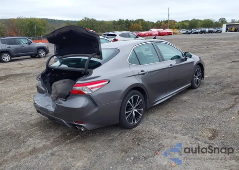 2018 Toyota Camry Se z USA, uszkodzony, nr VIN 4T1B11HK2JU004462